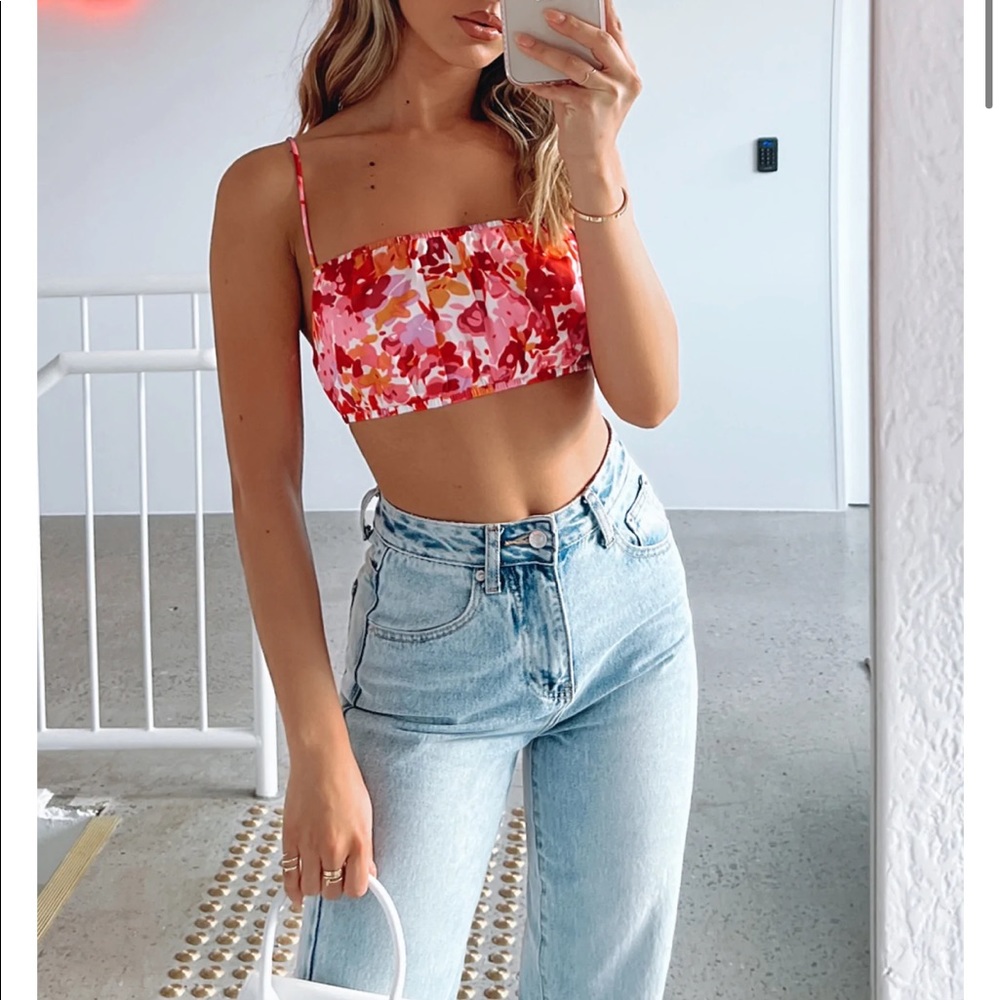 White fox boutique crop top